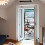 Splendid View Of Attico 아파트 *